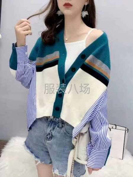 29一件；100件起批   男女同款休闲冲锋衣 
码数 m-第2张图片