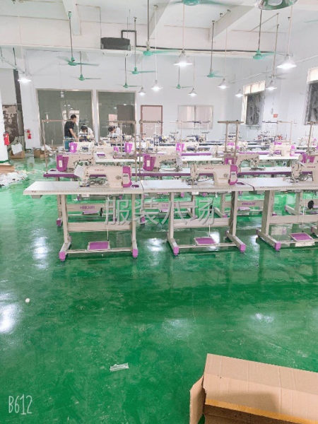季季红服饰招工
本厂以，本厂分针织组，梭织组招聘打边平车数名-第2张图片