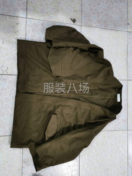 衛衣四線三名，砍車一名，平車兩名。
梭織整件車位六名。-第5張圖片