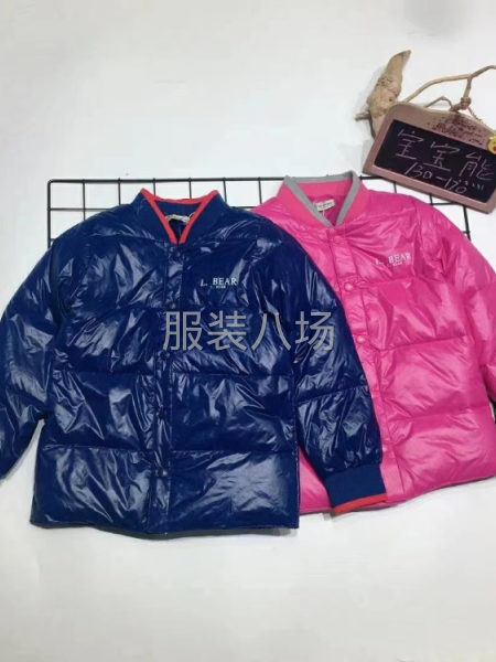 廣州最大實體尾貨倉庫 常年供應四季服裝 全新精品男女裝 童裝-第1張圖片