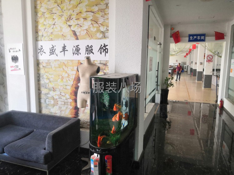 A9制衣厂承接各种女装加工，FOB。有整件组，两个流水组。-第1张图片