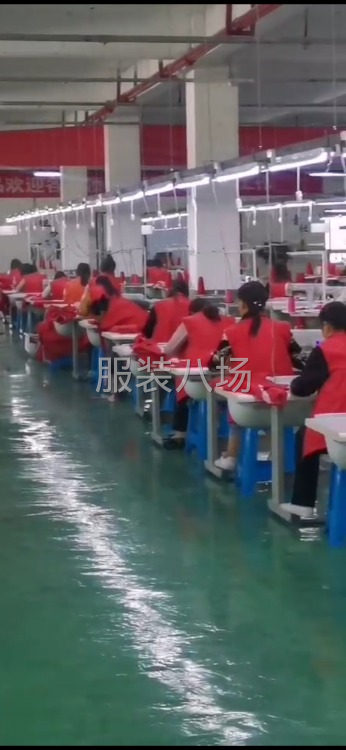 本厂为大型服装厂，车位一百台，优势保质保量出货快-第2张图片