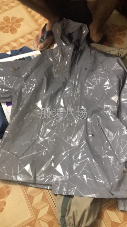 网批货 工价高  招多个加工厂 货源充足 常年做夹克 棉衣-第3张图片