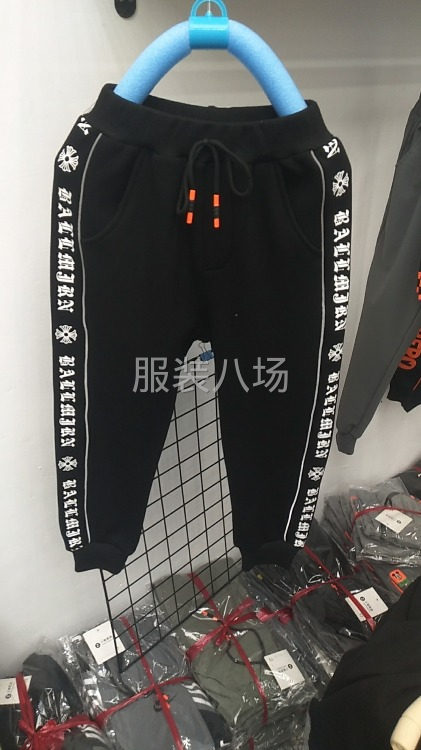 招聘车工主要做针织男女童裤为主…工价透明包吃包住（夫妻对优先-第1张图片