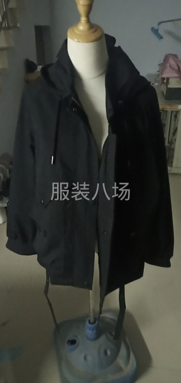 本厂有15名熟练机工！主做女上装——风衣，棉衣,期待与你合作-第2张图片