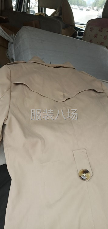 本厂有15名熟练机工！主做女上装——风衣，棉衣,期待与你合作-第3张图片