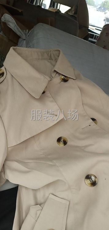 本厂有15名熟练机工！主做女上装——风衣，棉衣,期待与你合作-第4张图片