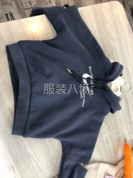 高薪诚聘熟练车工.工资月结.包吃住.车费补贴.-第1张图片