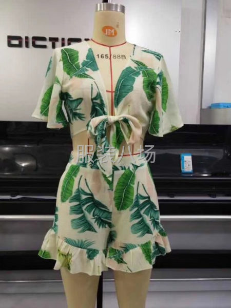 找临时服装大烫-第4张图片
