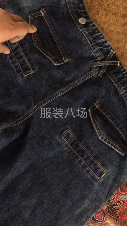 专业牛仔系列加工厂欢迎老板前来考察你好 我们是成都这边的服装-第1张图片