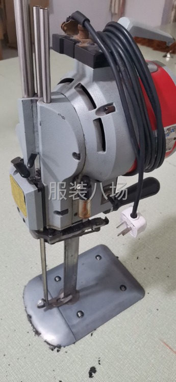 大连大富8成新裁剪刀转让-第3张图片