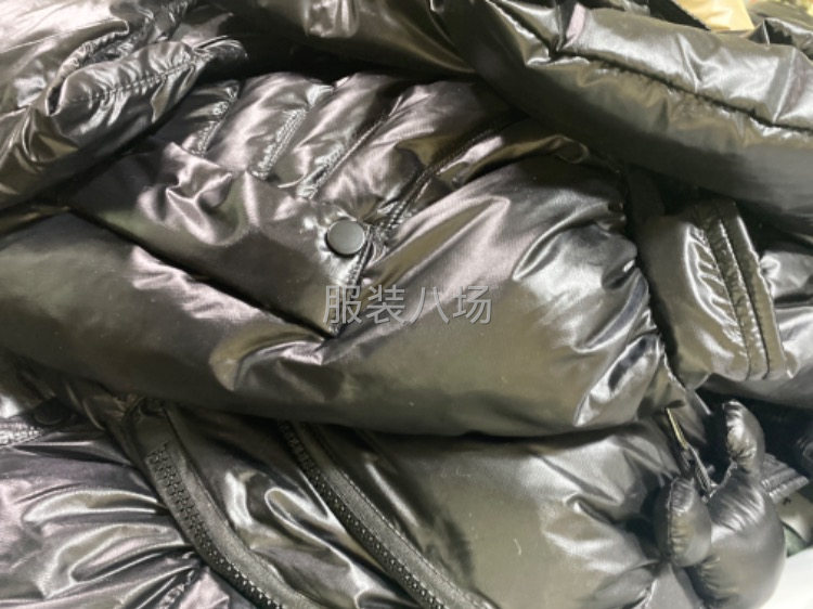 羽绒服大量生产，急招熟手车工数名-第1张图片