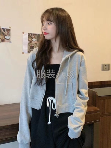 本廠承接網(wǎng)批前中后道優(yōu)先，主做T恤，單雙帽衛(wèi)衣，拉鏈衛(wèi)衣。-第2張圖片