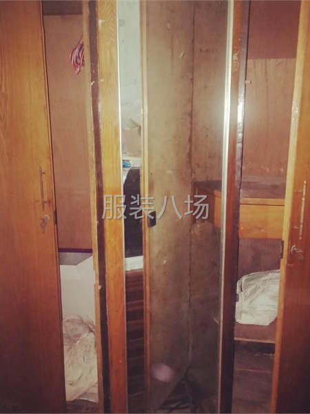 转让两台杰克四线拷边机-第1张图片