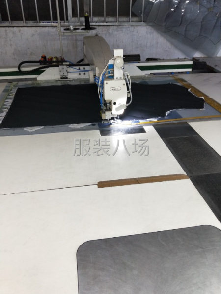 羽绒服航线紧急招工-第1张图片