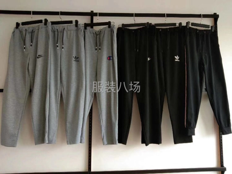卫衣运动裤男女都有低价出售-第2张图片