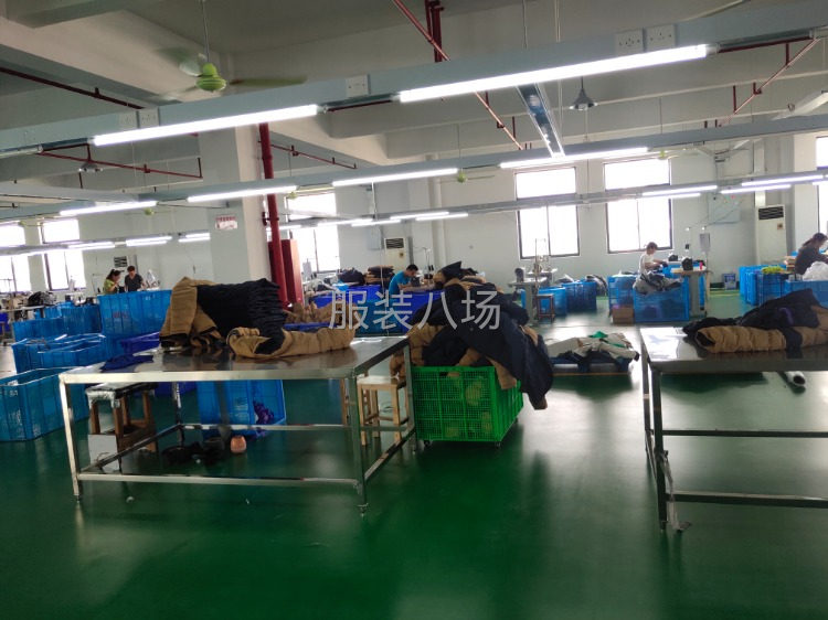 浙江海宁市区做皮装羽绒服，招缝纫车工长期临时工30人-第1张图片