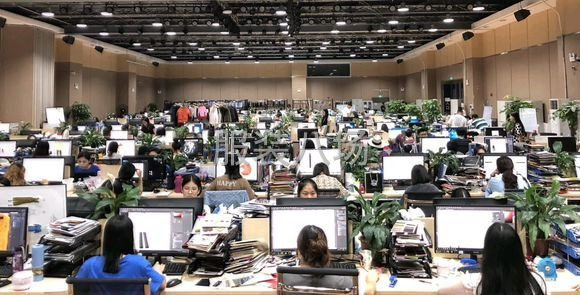 目前国内最大服装设计开发公司，新款爆款案例多多-第2张图片