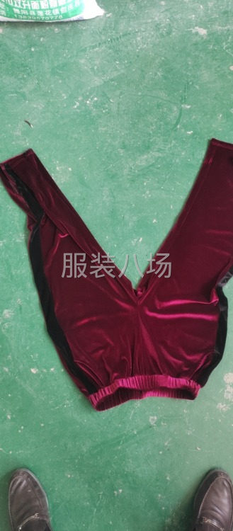 大量裤子裙子衬衣套装外发-第3张图片