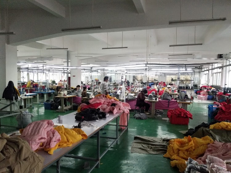 专业承接各类服装，针织梭织都可以，工厂有200人左右-第1张图片