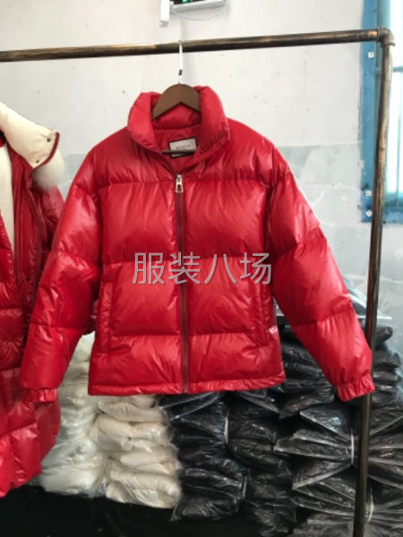 本公司自产自销急招做羽绒服整件车位15名 款式简单做好结账-第2张图片