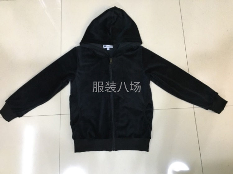 外发拉链卫衣-第1张图片