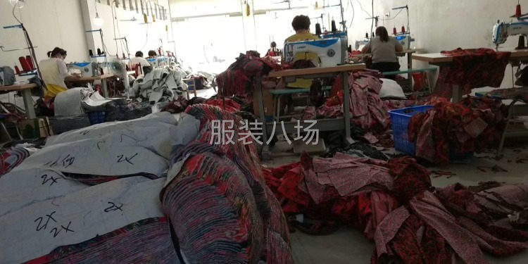 欢迎老板来联系。做服装十年了-第2张图片