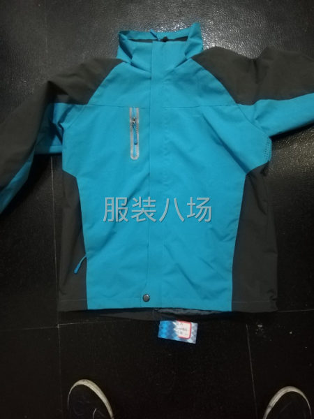 校服冲锋衣，一个款3000件，马上能上线的工厂联系-第1张图片
