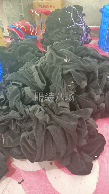 承接大小孩上衣褲子，工廠十個(gè)人-第1張圖片