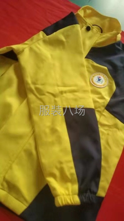 服裝加工廠三十人尋找貨源梭織夾克皮衣機(jī)行棉-第1張圖片