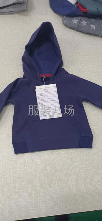 本厂有1000名以上熟练车工，设有针织车间+梭织车间。-第6张图片