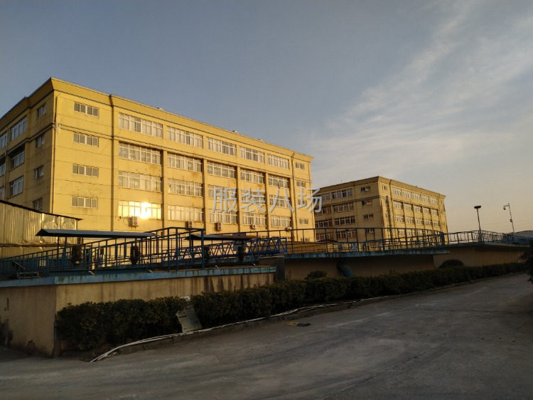 华东地区最大的牛仔工厂，智能吊挂车缝系统，开发大货一条龙！-第1张图片