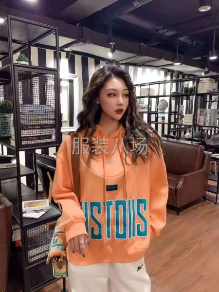 男女运动，户外休闲服装批发-第4张图片