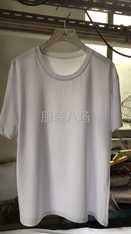 本厂长年做T，简单短袖杂砍货，现招四线打边多名。单价高。-第1张图片