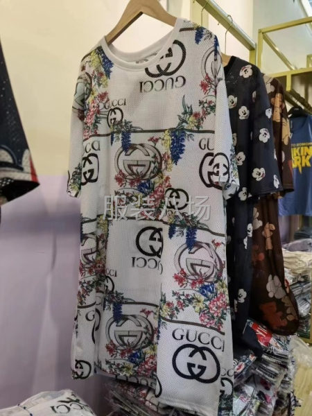 5000件高品質(zhì)！圖片款！圖片款！
歐貨大版短袖女胖mm大碼-第9張圖片