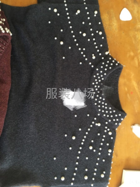 承接手工订珠，钉扣，外贸内销皆可做-第1张图片