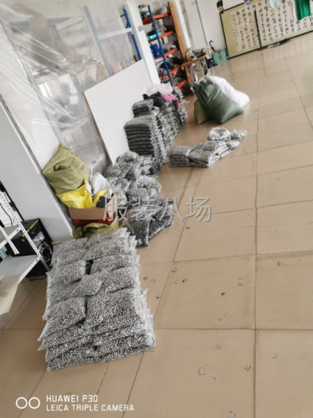 专业加工服装钉扣锁眼砸扣-第4张图片