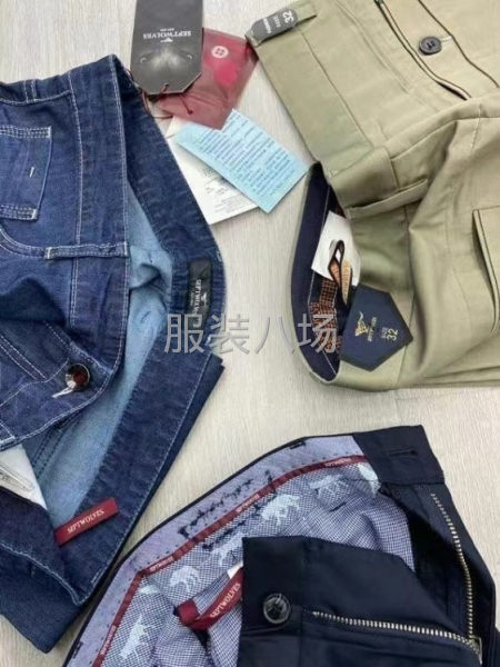 男女运动户外商务服装批发跳楼处理-第3张图片