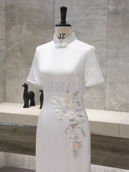 苏州蓝旺婕服饰以半精品女士西装，汉服，小香风，旗袍生产为主，-第5张图片