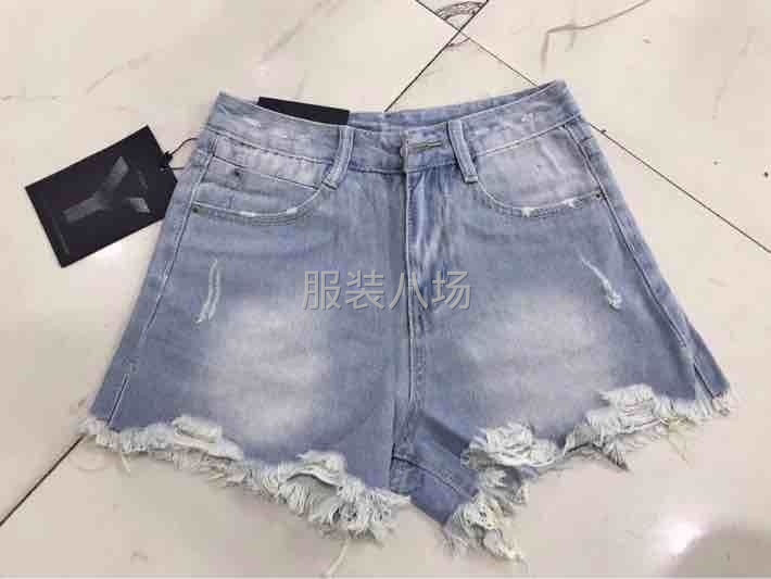 各種反季節(jié)服裝！-第1張圖片