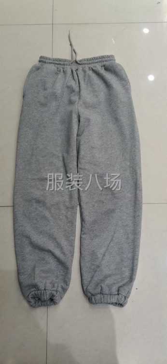 本公司大量收购服装库存:男女T恤:卫衣卫裤.四季服装等-第4张图片