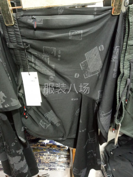5万件男士休闲短裤外发-第2张图片