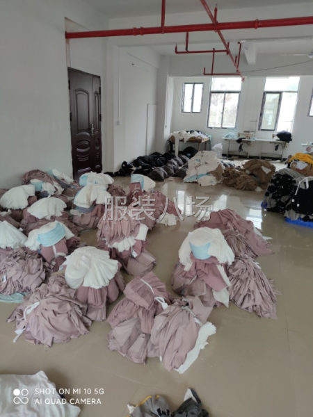 急招针织锁边2名，地址:石狮新法院对面，港富开发区，电联-第1张图片