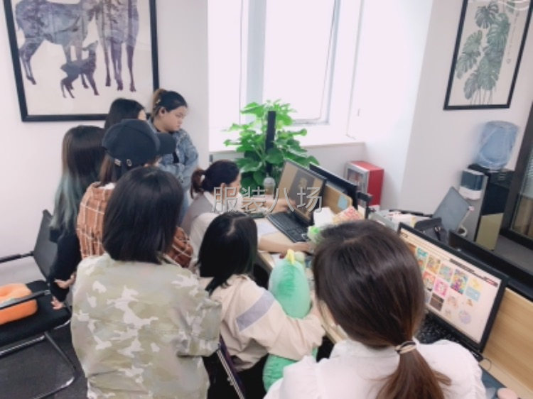 衣拾贰原创设计 打造专属好款-第9张图片