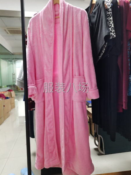 1千件女装外发-第1张图片