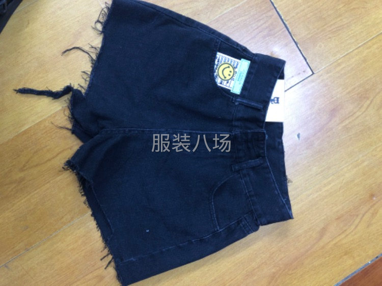承接女装牛仔裤，短裤，长裙-第2张图片