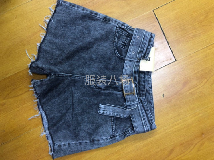 承接女装牛仔裤，短裤，长裙-第1张图片