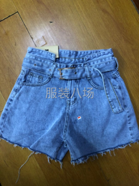 承接女装牛仔裤，短裤，长裙-第3张图片
