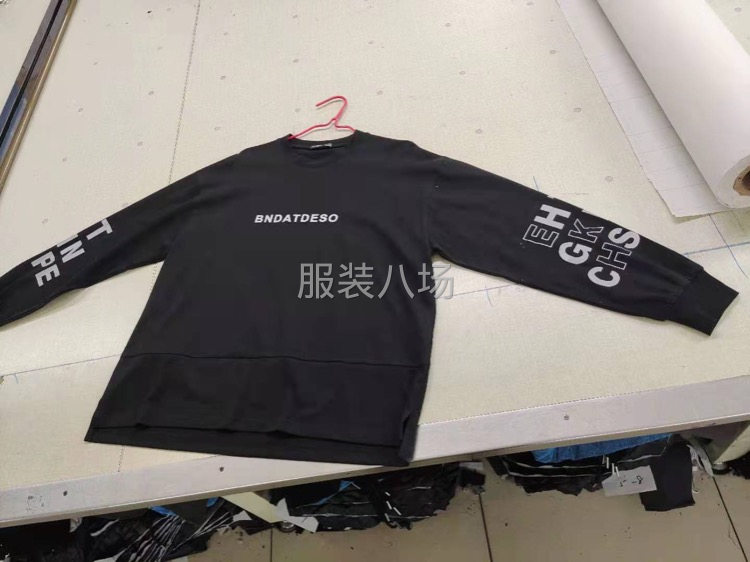 服装厂招聘平车拷边-第1张图片