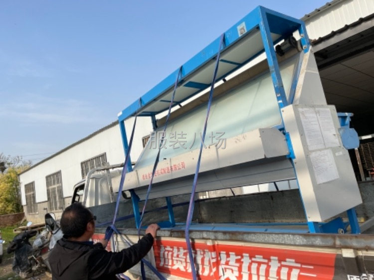 服装品牌缝纫机烫台裁剪案板-第3张图片